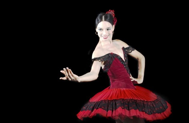 presentan-libro-fotografico-sobre-bailarina-cubana-viengsay-valdes