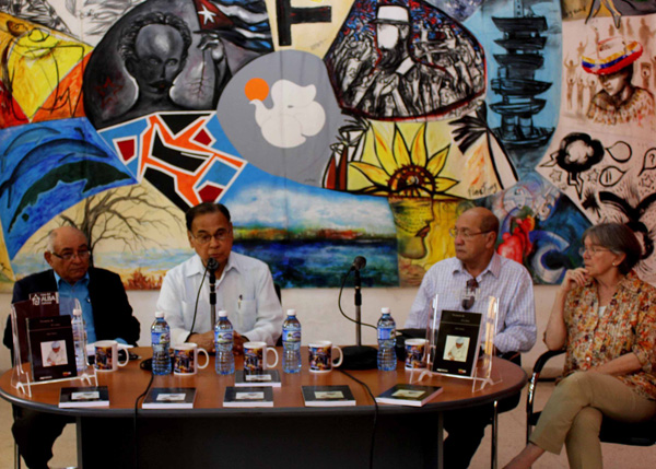 presentan-libro-vivencias-de-el-cabito-del-revolucionario-venezolano-julio-chirino-por-astrid-barnet