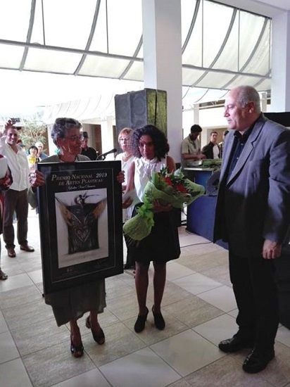 recibe-lesbia-vent-dumois-premio-nacional-de-artes-plasticas-2019
