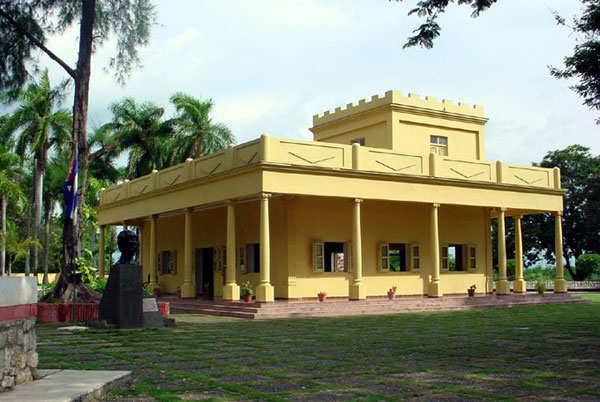 recibira-museo-bayames-replica-del-machete-de-maximo-gomez