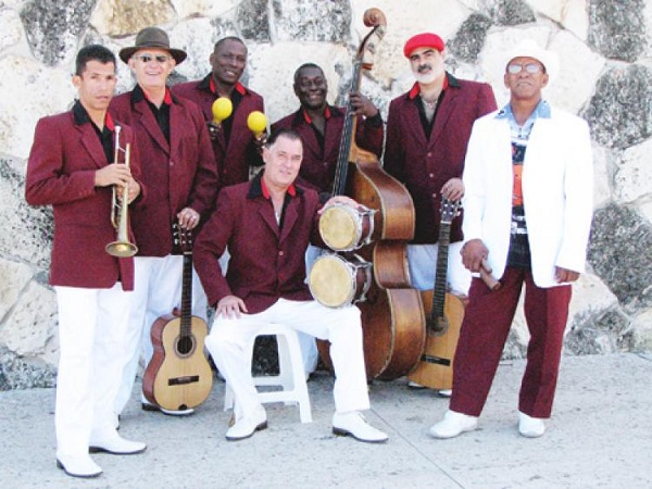 septeto-nacional-de-gira-celebrando-los-90